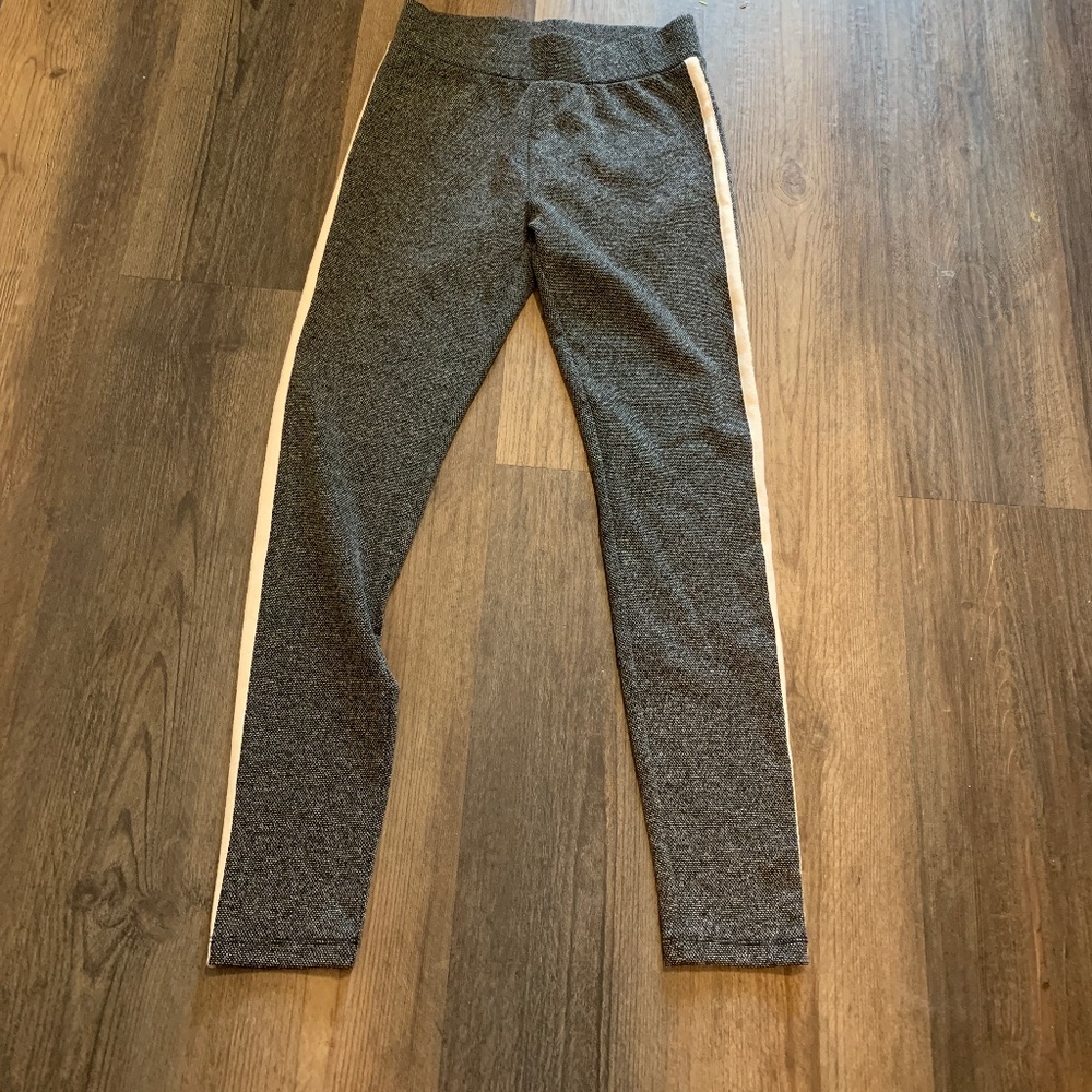 Lou& Grey leggings.‎ Preowned. No flaws